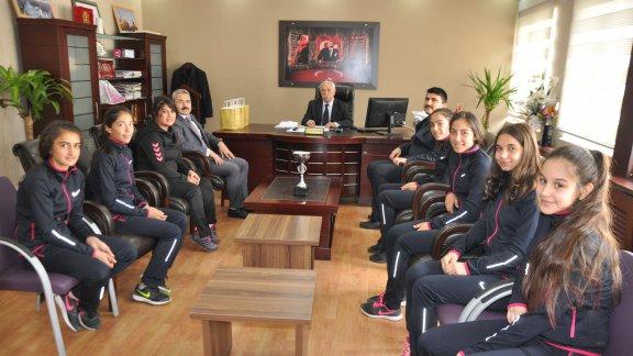 Emekli Öğret.Ramazan Büyükkılıç Ortaokulu-Türkiye Birinciliği