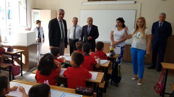 İlçemiz Atatürk İlkokulu 1.Sınıf Öğrencilerine Aşı yapıldı.