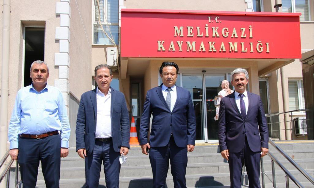 İl Milli Eğitim Müdürü sayın Celalettin EKİNCİ'nin Müdürlüğümüze ziyareti.